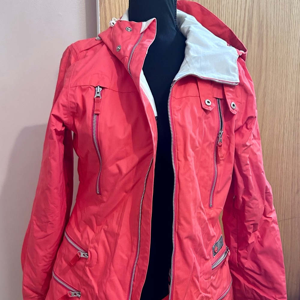 Burton Dryride Women’s Medium ski/board jacket, candy apple red